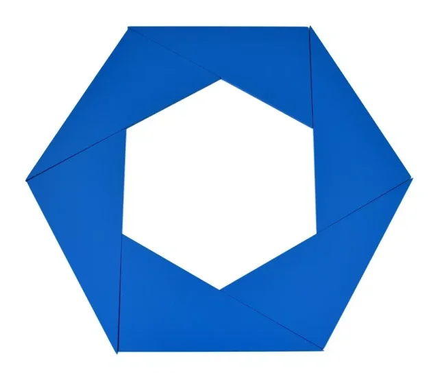 Krabička s modrými trojúhelníky