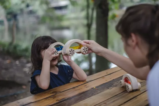 PlanToys Auto s vodou - Žluté