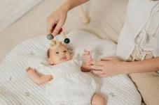 PlanToys Kontrastní chrastítko čtverec