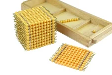 Moyo Montessori Úvodní podnos k perlovému materiálu