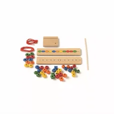 Toys for life - Navlékání korálků podle předloh