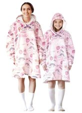 Cozy Noxxiez CH341 Sladkosti potisk - hřejivá televizní mikinová deka s kapucí pro děti 7 - 12 let