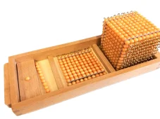 Úvodní podnos k perlovému materiálu