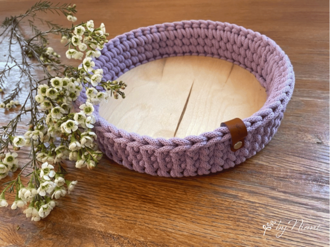 Háčkovaný košík - KULATÝ 26 x 6,5 cm