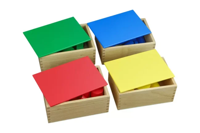 Barevné válečky bez úchytů z bukového dřeva