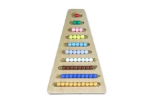 Moyo Montessori Stojánek s korálkovými schody