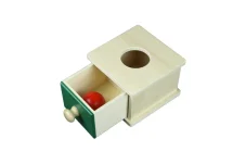 Box na vkládání míčku