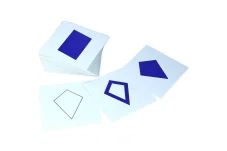 Karty ke geometrické komodě