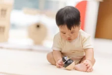 PlanToys Kývající tučňák